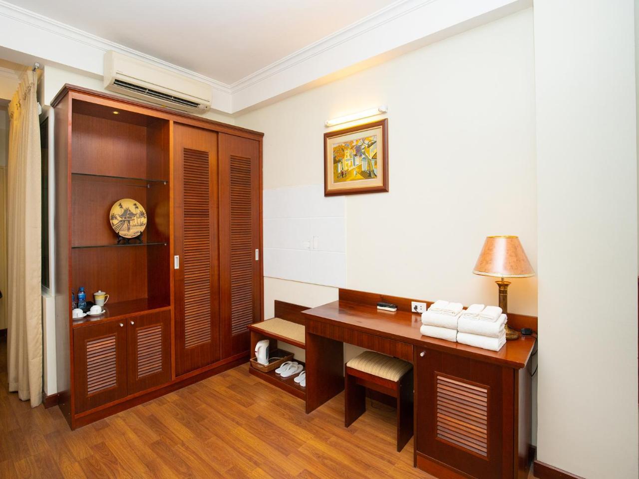 Hanz Regal Hotel Hanoi Exterior photo